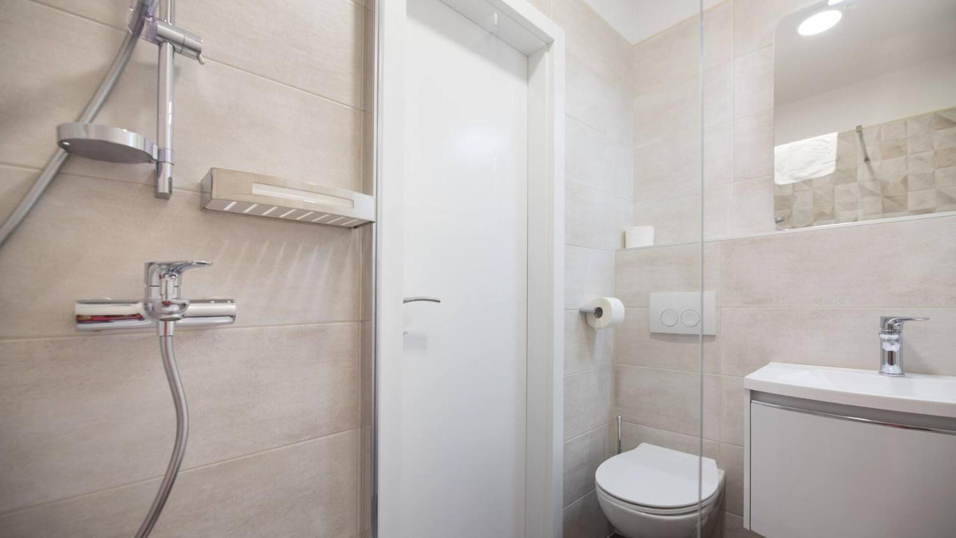 Apartments & Rooms Dekanic 巴斯卡 外观 照片