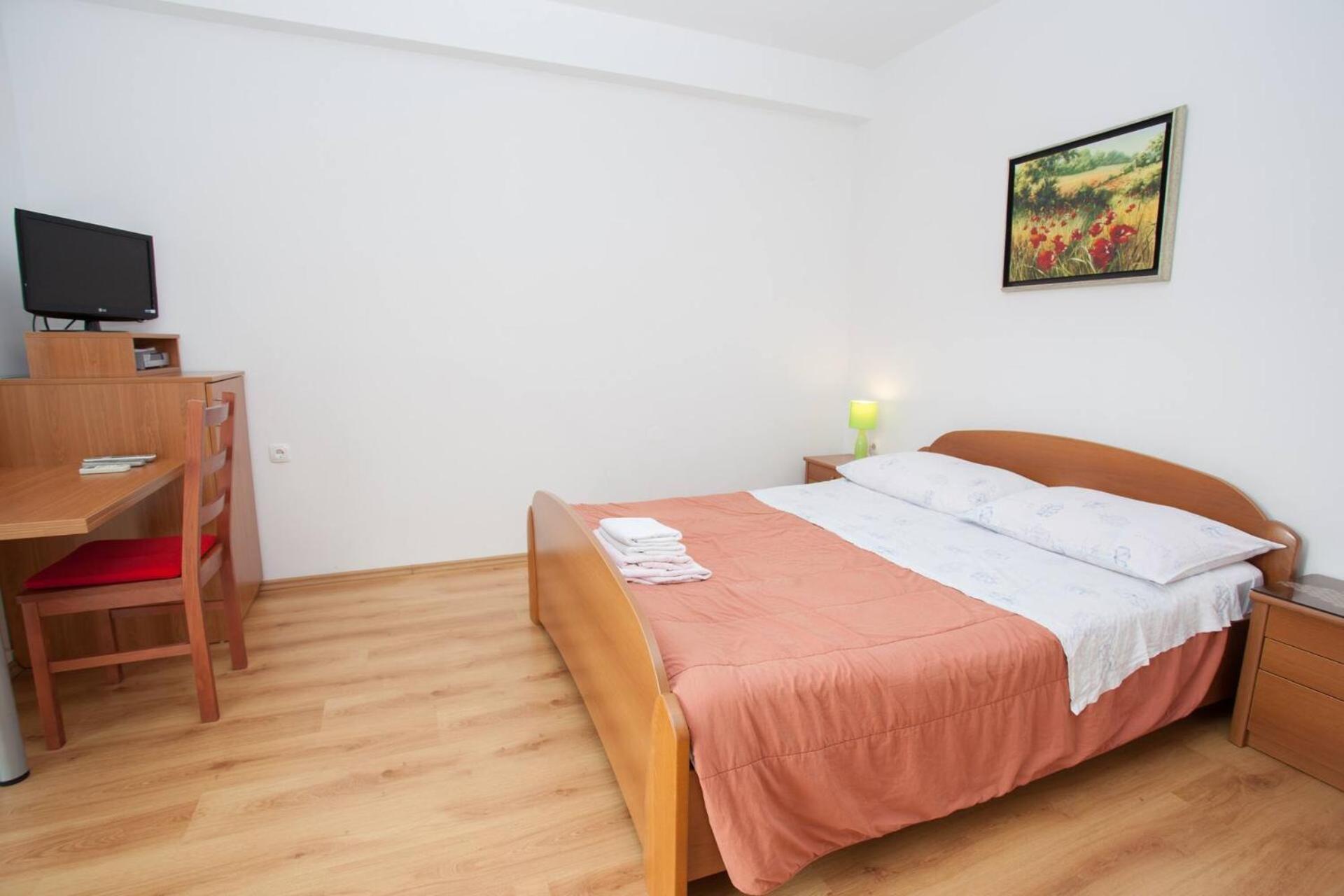 Apartments & Rooms Dekanic 巴斯卡 外观 照片