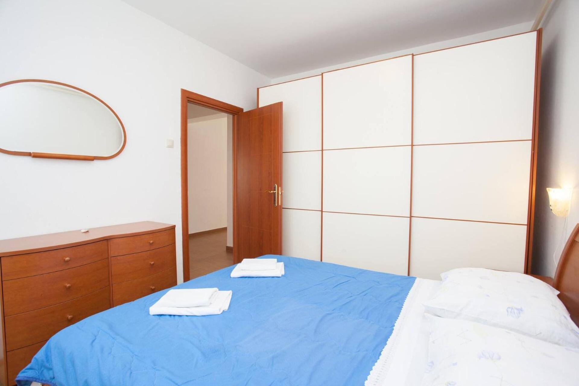 Apartments & Rooms Dekanic 巴斯卡 外观 照片