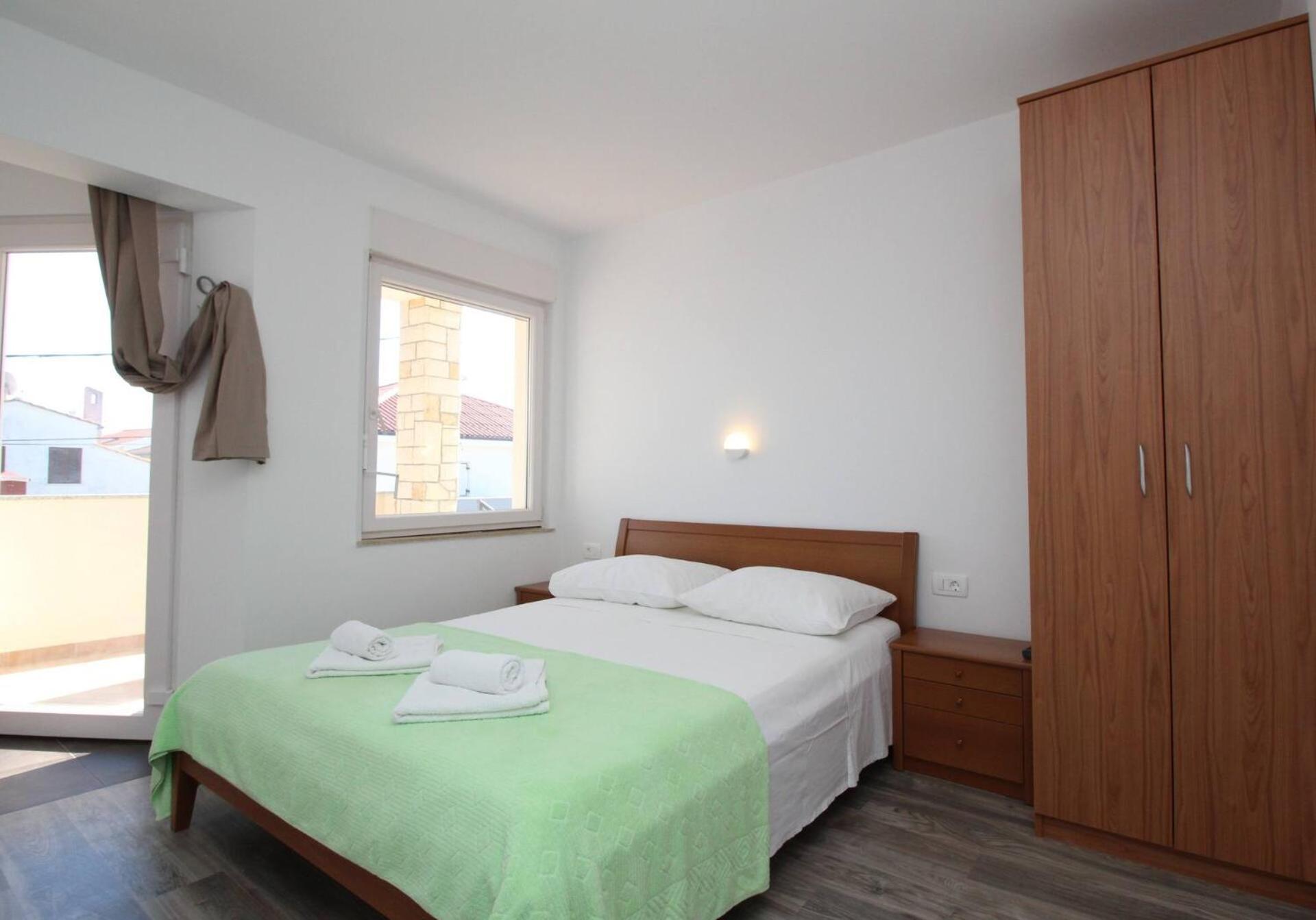 Apartments & Rooms Dekanic 巴斯卡 外观 照片